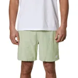 Bermuda de hombre color verde claro, de corte recto y largo a la rodilla. Confeccionada en tejido de lino y algodón, con cintura elástica y cordón ajustable. Bolsillos laterales y trasero con etiqueta de la marca. Modelo Isaiah Local de Katin.