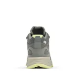 Bota de senderismo impermeable Columbia modelo Peakfreak Hera Mid Outdry, color gris con detalles en verde lima. Cuenta con empeine de malla transpirable, tecnología OutDry impermeable, mediasuela amortiguadora Techlite+ y suela de tracción Adapt Trax con tacos.