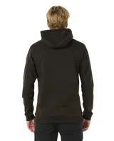 Canguro negro con capucha, cordones ajustables y bolsillo tipo canguro. Logo pequeño bordado en el pecho.