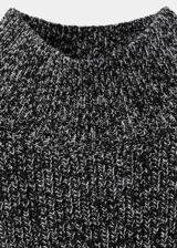 Jersey Moli de manga corta y tejido de punto jaspeado en tonos oscuros, con cuello perkins y diseño recto.