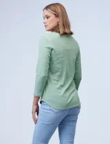 Remera negra de algodón, marca Ruby Rd, con mangas 3/4 y escote redondo.