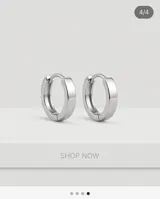 Aros abridores de plata 925 con diseño de argolla pequeña y cierre de presión.