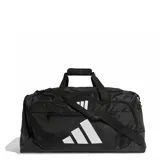 Bolso deportivo Adidas modelo Training Defender Medium, de color negro con grandes detalles blancos del logo de la marca. Cuenta con compartimento principal amplio, bolsillos exteriores con cierre, asas de mano y correa de hombro ajustable con hombrera acolchada.