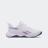 Championes de entrenamiento Reebok NFX para mujer, color violeta claro con detalles en violeta oscuro. Presentan parte superior de malla transpirable, entresuela de EVA y suela de goma con revestimientos laterales para mayor tracción.
