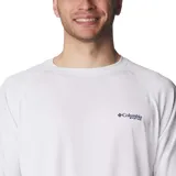 Remera de manga larga Columbia Terminal Tackle color blanco, con logo de la marca en el pecho y estampado "PFG" en la manga izquierda. Cuenta con mangas raglán y tecnología de protección solar y secado rápido.