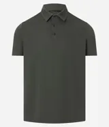 Camisa polo masculina de manga corta, confeccionada en tejido técnico de poliamida con elastano. Presenta cuello inglés con cierre de botones y diseño liso en color marrón, con tecnología de secado rápido y confort térmico.