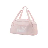 Bolso deportivo Puma modelo Phase, color rosado, con compartimento principal con cierre bidireccional, bolsillo frontal con cierre y bolsillo lateral de malla. Presenta logo de la marca estampado en el frente y correas de hombro ajustables.