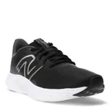 Championes deportivos New Balance modelo 411 V3, color negro con detalles en gris y suela blanca. Presentan un diseño de malla transpirable, cierre con cordones y el logo característico en el lateral.