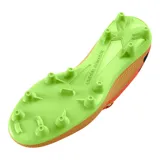 Championes de fútbol Under Armour Shadow Select 2 FG, con diseño en color naranja vibrante y suela verde lima. Presentan parte superior sintética suave, cierre con cordones, plantilla de EVA para mayor comodidad y suela de TPU con tacos cónicos para una tracción óptima.