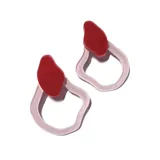 Aros colgantes con forma irregular, compuestos por una pieza superior roja y un aro inferior transparente con borde rosado.