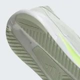 Championes de running Adidas Duramo SL 2 color verde claro con detalles en blanco y líneas reflectantes en los laterales. Cuenta con mediasuela LIGHTMOTION con detalle en tono verde lima.