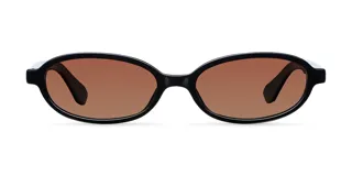 Lentes de sol con montura ovalada de color negro y cristales polarizados en tono marrón. Presentan un diseño estilizado y ligero con protección UV400.