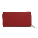 Billetera rectangular Las Oreiro de material símil cuero color rojo, con cierre perimetral y logo en relieve en el centro.
