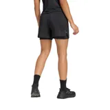 Short de running Adidas Adi365 Essentials 2 en 1 color negro, con calza interna incorporada, cintura elástica ancha y logo de la marca estampado en el lateral.
