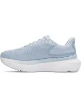 Championes de running Under Armour Infinite Pro 2, color celeste con entresuela blanca y detalles en naranja. Cuentan con capellada de malla transpirable, amortiguación UA HOVR+ y suela de goma diseñada para mayor durabilidad y retorno de energía.