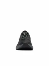 Championes de running Columbia modelo Konos Featherweight, color negro con suela gris oscuro. Presentan parte superior de malla tejida ultratranspirable, sistema de amortiguación Omni-MAX, entresuela TechLite+ para mayor retorno de energía y suela Omni-Grip para tracción en diversos terrenos.