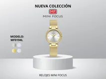 Reloj de pulsera Mini Focus con caja redonda dorada con strass, dial plateado y correa de malla dorada.