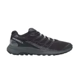 Championes de trail running Merrell Fly Strike, color negro con detalles en gris y blanco. Capellada de malla resistente a la abrasión y suela con tracción para senderos pavimentados y compactos.