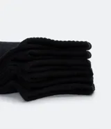 Kit de tres pares de medias deportivas invisibles, de algodón con suela atoallada. Incluye un par negro, un par blanco y un par gris.