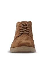 Botas tipo chukka Hush Puppies modelo Spinal City, confeccionadas en cuero gamuzado color chocolate. Presentan cierre mediante cordones al tono, costuras reforzadas y suela de poliuretano con tecnología Spinal para mayor amortiguación y tracción.