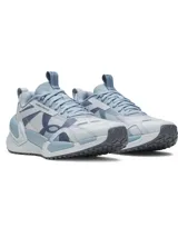 Championes de entrenamiento Under Armour modelo W Reign XT para mujer, en tonos celeste y gris. Cuentan con capellada de malla transpirable, refuerzos de TPU para mayor soporte, mediasuela UA HOVR y tecnología UA TriBase en la suela.