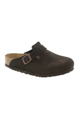 Zueco Birkenstock Boston Soft Footbed de cuero gamuzado color marrón oscuro, con plantilla anatómica de corcho y látex, y suela de EVA.