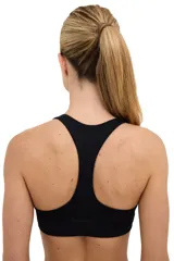 Top deportivo negro con escote redondo y espalda deportiva.