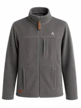 Campera de polar gris con cierre frontal completo, cuello alto, bolsillos laterales y un bolsillo vertical en el pecho. Presenta detalles en cuero sintético en el tirador del cierre y en la parte inferior, junto con un pequeño logo bordado en el pecho.