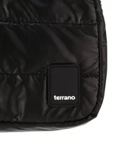 Bandolera Terrano modelo Ushuaia, de diseño acolchado y color negro, con correa ancha regulable y compartimento principal con cierre.