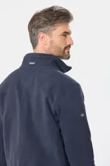 Campera polar de abrigo con cuello alto, cierre frontal y bolsillos laterales. Presenta detalles de marca en el cuello y en la manga.