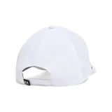Gorra deportiva Under Armour de diseño estructurado con panel frontal, visera precurvada y detalle de cordón negro. Presenta paneles laterales perforados para mayor transpirabilidad y logo bordado en el frente con diseño de palos de golf cruzados.