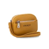Monedero de mano con diseño rectangular y textura granulada, marca Lincoln's. Cuenta con cierre perimetral, bolsillo frontal con cierre y correa de muñeca integrada.