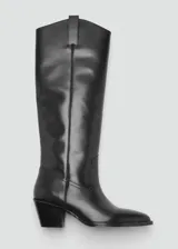 Bota de caña alta estilo cowboy confeccionada en piel bovina, con punta fina y tacón rectangular de 5 cm.