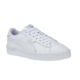 Championes Puma modelo Jada Renew, de diseño urbano y plataforma, color blanco con detalles en plateado en el talón. Presentan el logo de la marca en el lateral y la lengüeta.