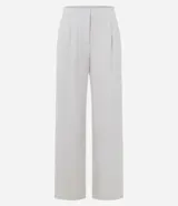 Pantalón deportivo Get Over de corte recto, confeccionado en microfibra con acabado peach touch. Presenta cintura alta con pretina ancha, pinzas discretas y caída amplia.