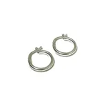 Aros tipo argolla de diseño clásico y minimalista, fabricados en plata 925 con acabado pulido.