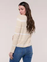 Cardigan de punto fino Elie Tahari con diseño a rayas horizontales en color negro y blanco, escote redondo, cierre frontal de botones y mangas largas.
