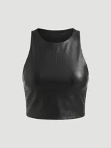 Top corto sin mangas de cuero sintético negro, con cuello redondo y corte ajustado.
