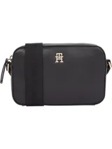 Bandolera negra de Tommy Hilfiger con correa ancha de tela ajustable, logo metálico dorado y herrajes dorados.