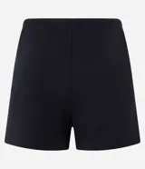 Short negro de tiro medio, corte regular, confeccionado en tejido ribana de algodón con elastano. Posee cintura elástica con cordón ajustable.