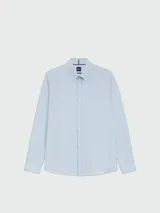 Camisa de lino de corte slim fit en color celeste, con cuello abotonado y mangas largas.