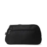Botinera deportiva Umbro color negro, con diseño de panel frontal texturizado y logo de la marca estampado en gris. Cuenta con cierre superior y manija lateral.