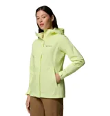 Campera impermeable con tecnología Omni-Tech, costuras selladas y forro de malla transpirable. Cuenta con capucha ajustable, cierre frontal, bolsillos laterales con cremallera, puños ajustables y dobladillo con cordón.
