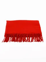 Pashmina de textura suave con flecos en los extremos.