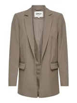 Blazer largo de corte holgado con solapas clásicas y bolsillos delanteros con solapa. Confeccionado en una mezcla de poliéster reciclado y elastano.