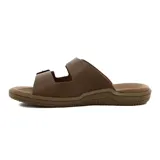 Sandalias negras de hombre con doble tira ajustable con hebilla y suela marrón.