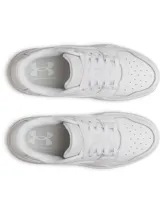 Championes Under Armour modelo W Flex, de diseño urbano en color blanco total. Presentan un empeine de cuero con revestimientos, panel de talón acanalado y suela de goma resistente.