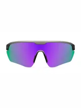 Lentes de sol de estilo deportivo con montura envolvente gris y lentes reflectantes con efecto degradado de violeta a verde.