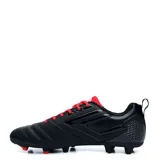 Championes de fútbol Umbro modelo Vision HG/FG, color negro con detalles en rojo y blanco.