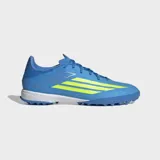 Championes de fútbol Adidas F50 League para pasto sintético, color azul con detalles en amarillo neón y suela blanca. Presentan exterior Fiberskin con líneas 3D, mediasuela de EVA y suela de caucho para mayor tracción.